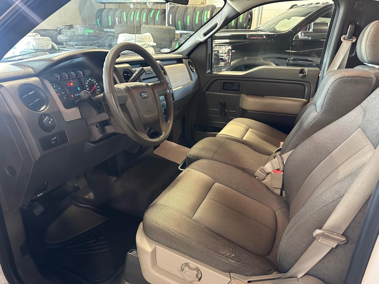 2010 Ford F-150 XL | 8FT LONG BOX | 4.6L 8CYL  | LOW KMS | CLEAN - Photo #14