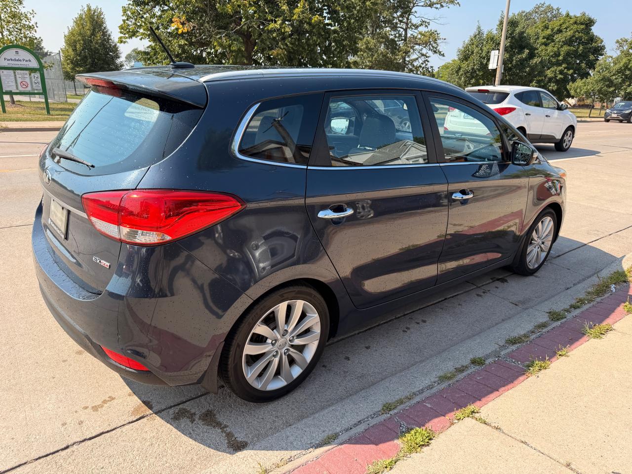 2016 Kia Rondo 4dr Wgn Auto EX Luxury w/Nav/17" Wheels - Photo #10