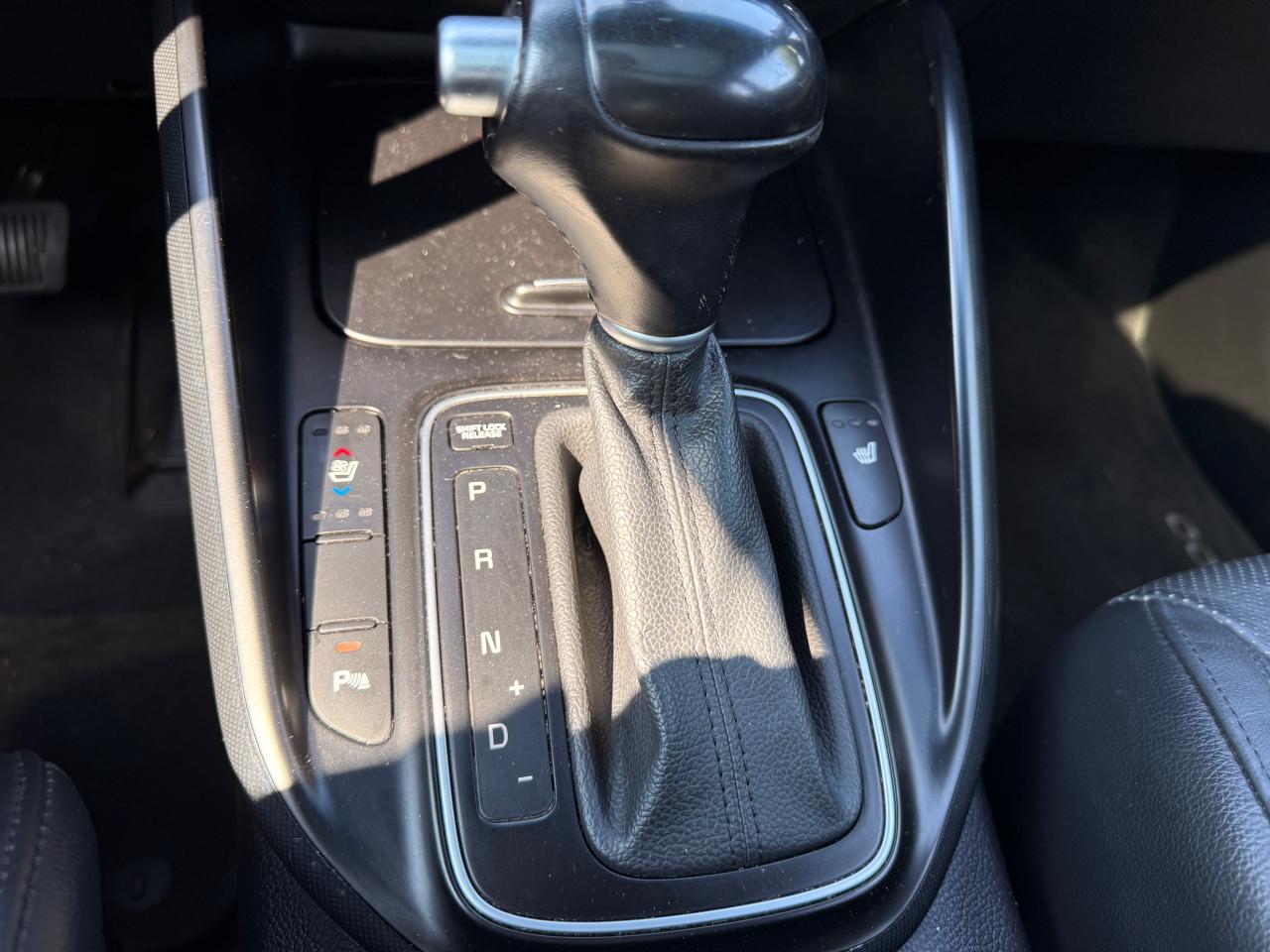 2016 Kia Rondo 4dr Wgn Auto EX Luxury w/Nav/17" Wheels - Photo #27