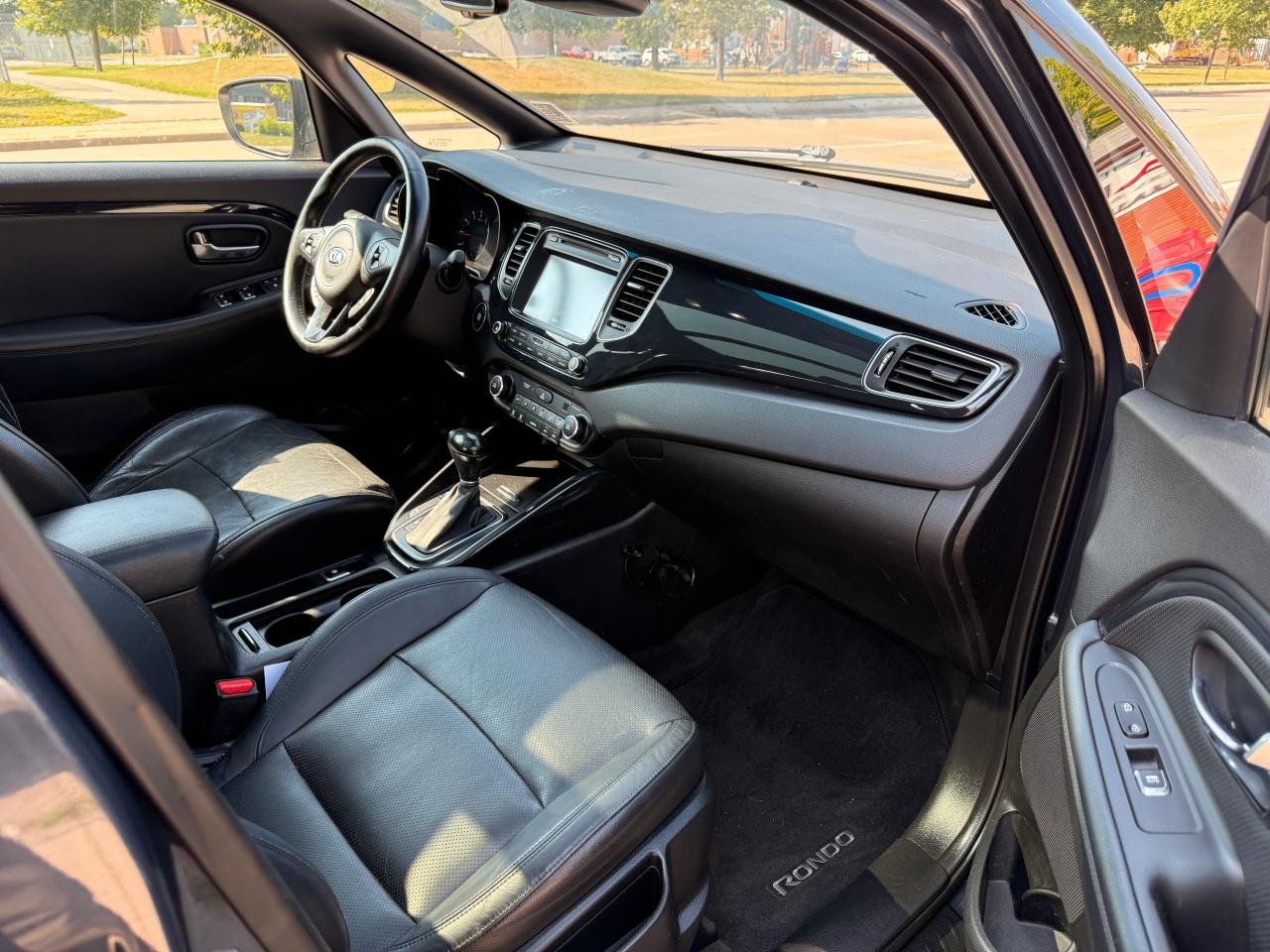 2016 Kia Rondo 4dr Wgn Auto EX Luxury w/Nav/17" Wheels - Photo #22