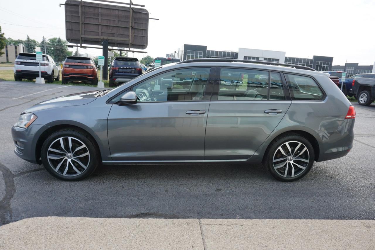 2017 Volkswagen Golf Sportwagen TSI S AWD CERTIFIED *1 OWNER*ACCIDENT FREE* CAMERA BLUETOOTH LEATHER HEATED SEATS PANO ROOF CRUISE ALLOYS - Photo #4