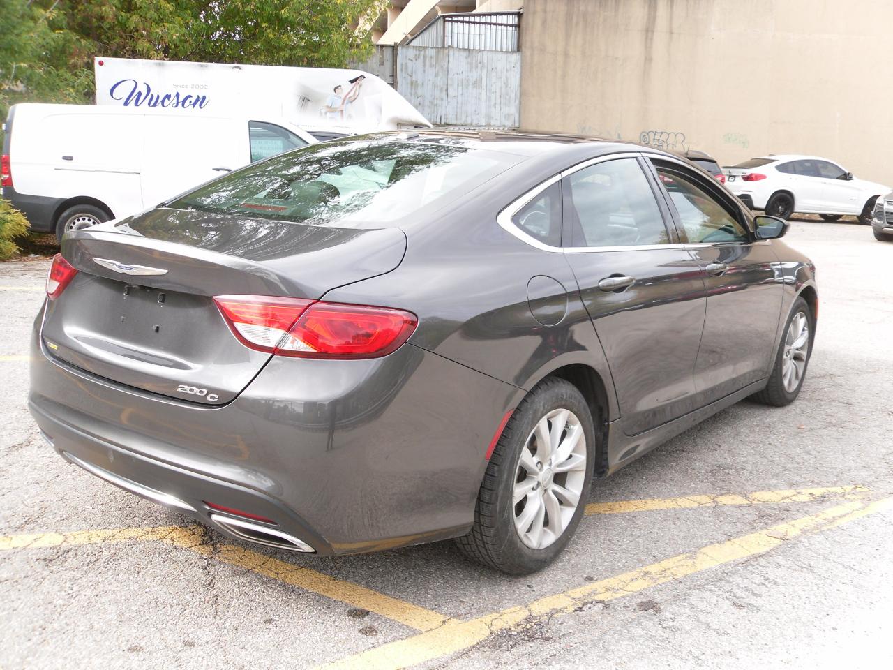 2015 Chrysler 200 4dr Sdn C FWD - Photo #3
