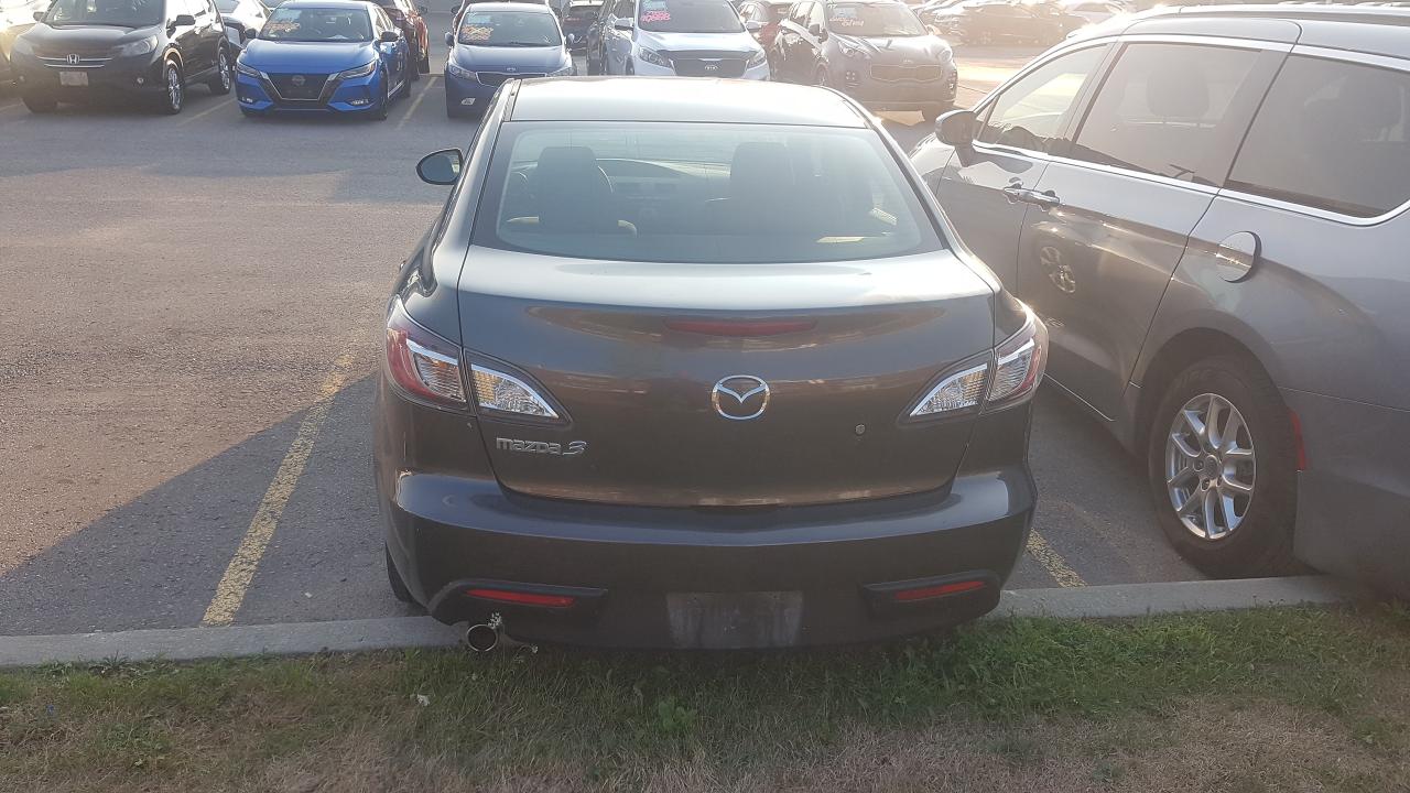 2010 Mazda MAZDA3 I      ONLY 57,000 KMS!! - Photo #4