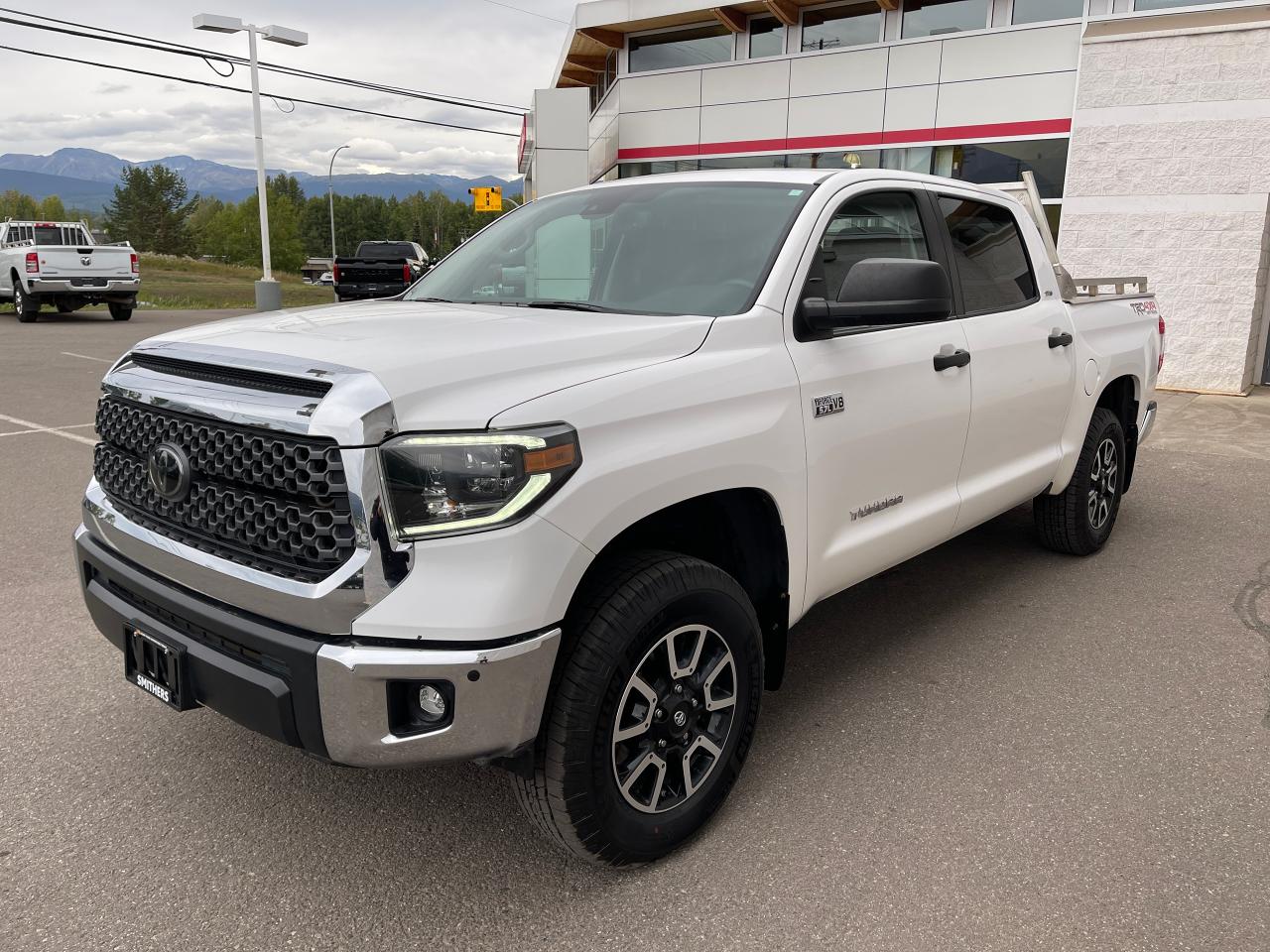 2020 Toyota Tundra TRD OFF ROAD Photo3