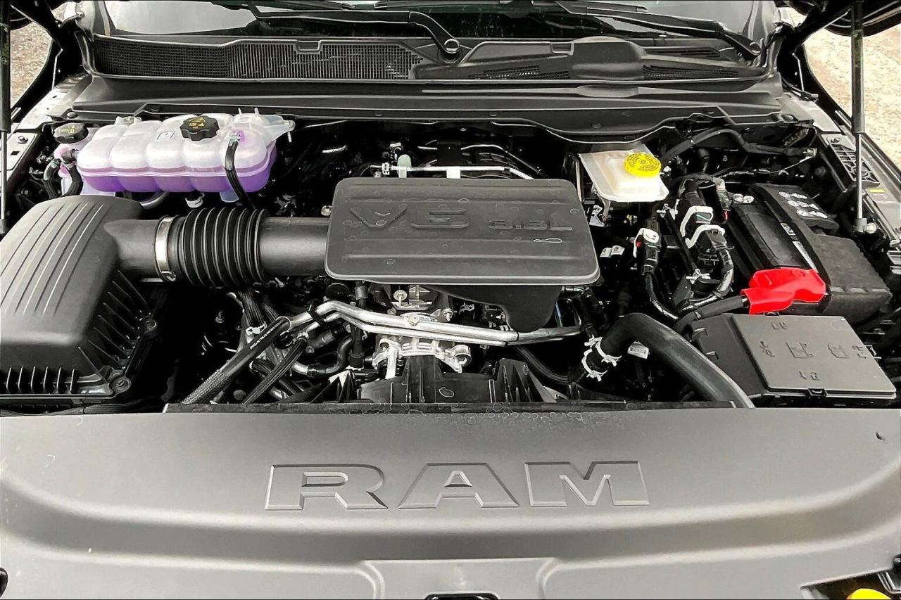 2025 RAM 1500 TRADESMAN CREW | Black Express Pkg | Carplay | V6 Photo