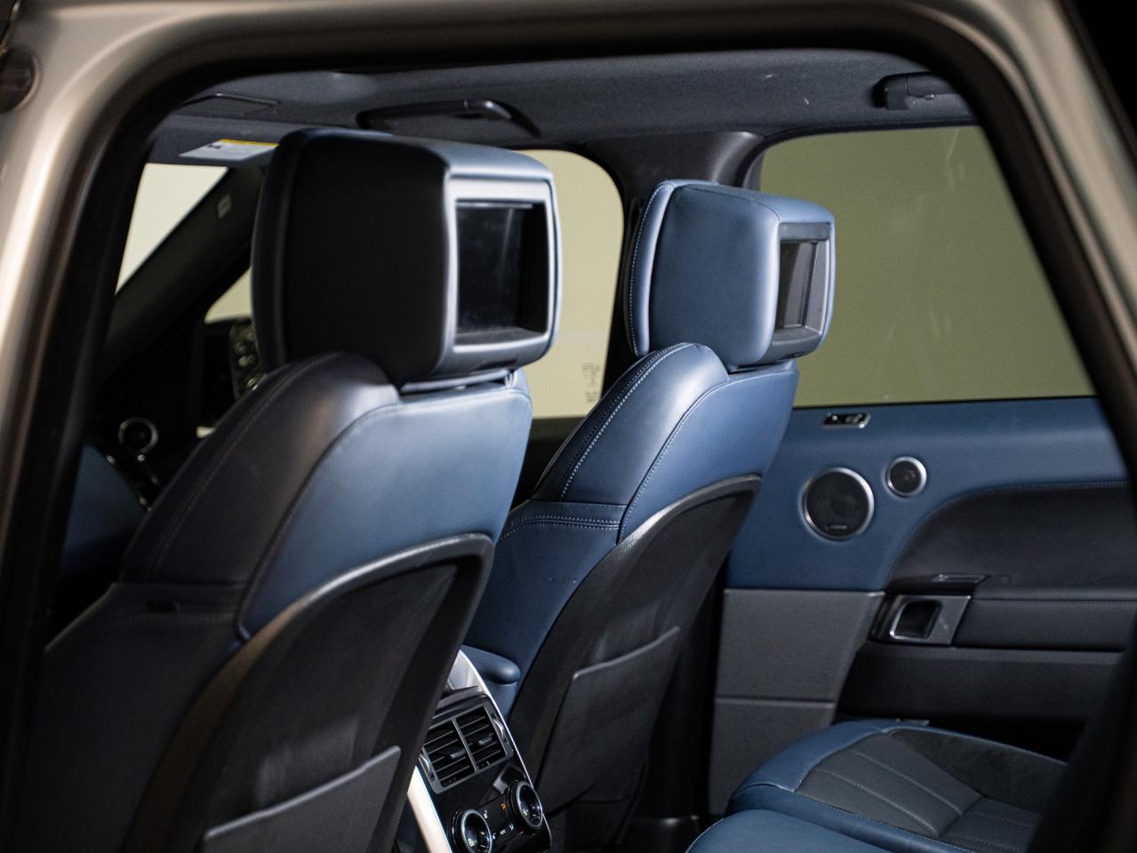 2022 Land Rover Range Rover Sport MHEV | HST | REAR ENTERTAINMENT | CARBON FIBRE PKG Photo