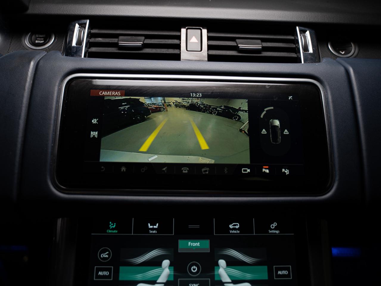 2022 Land Rover Range Rover Sport MHEV | HST | REAR ENTERTAINMENT | CARBON FIBRE PKG Photo