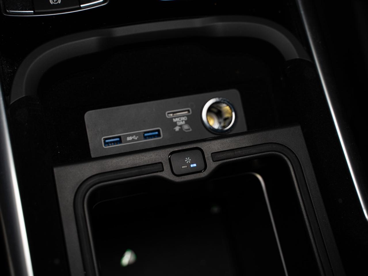 2022 Land Rover Range Rover Sport MHEV | HST | REAR ENTERTAINMENT | CARBON FIBRE PKG Photo