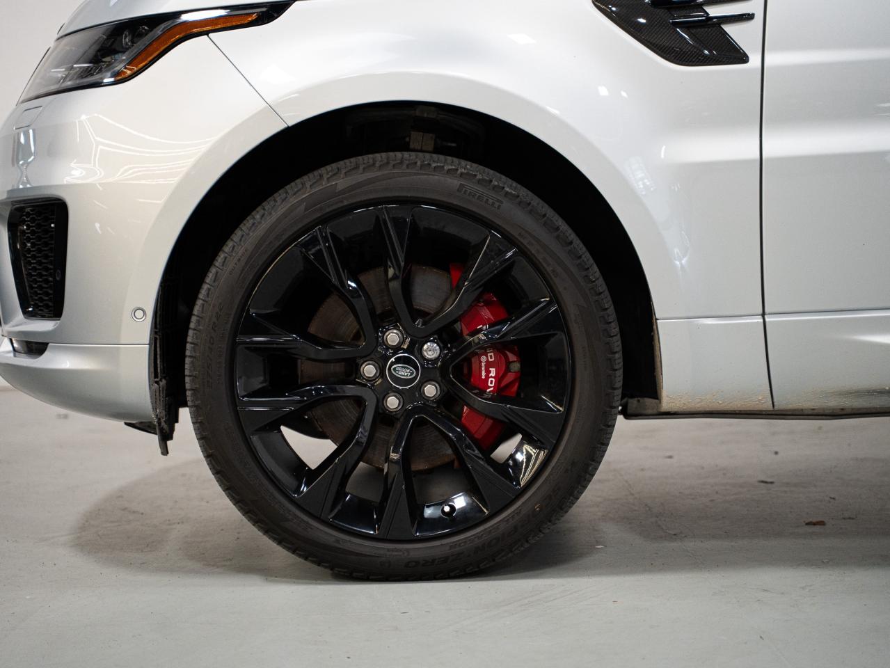 2022 Land Rover Range Rover Sport MHEV | HST | REAR ENTERTAINMENT | CARBON FIBRE PKG Photo