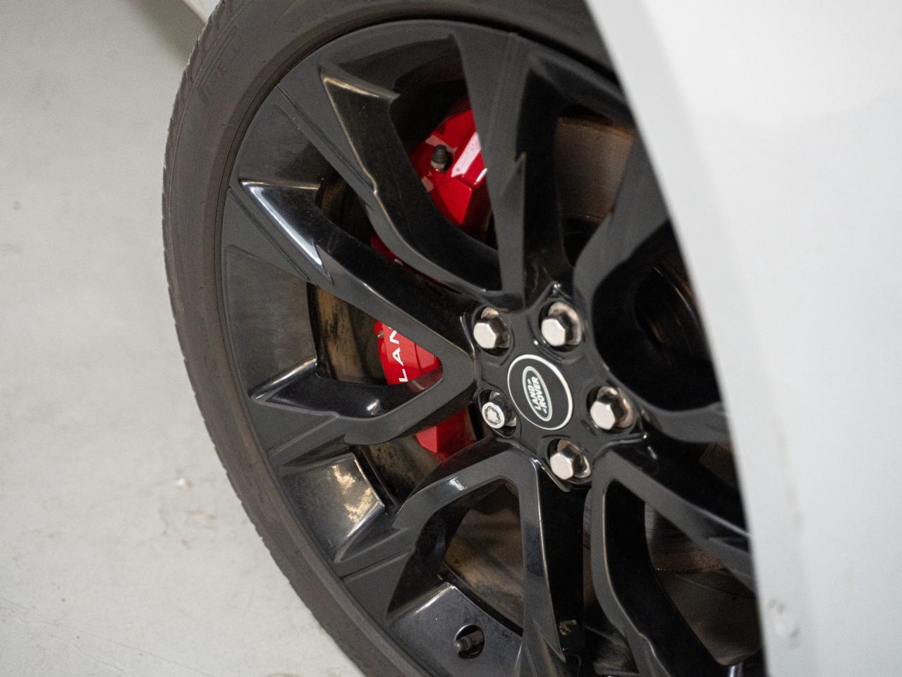 2022 Land Rover Range Rover Sport MHEV | HST | REAR ENTERTAINMENT | CARBON FIBRE PKG Photo