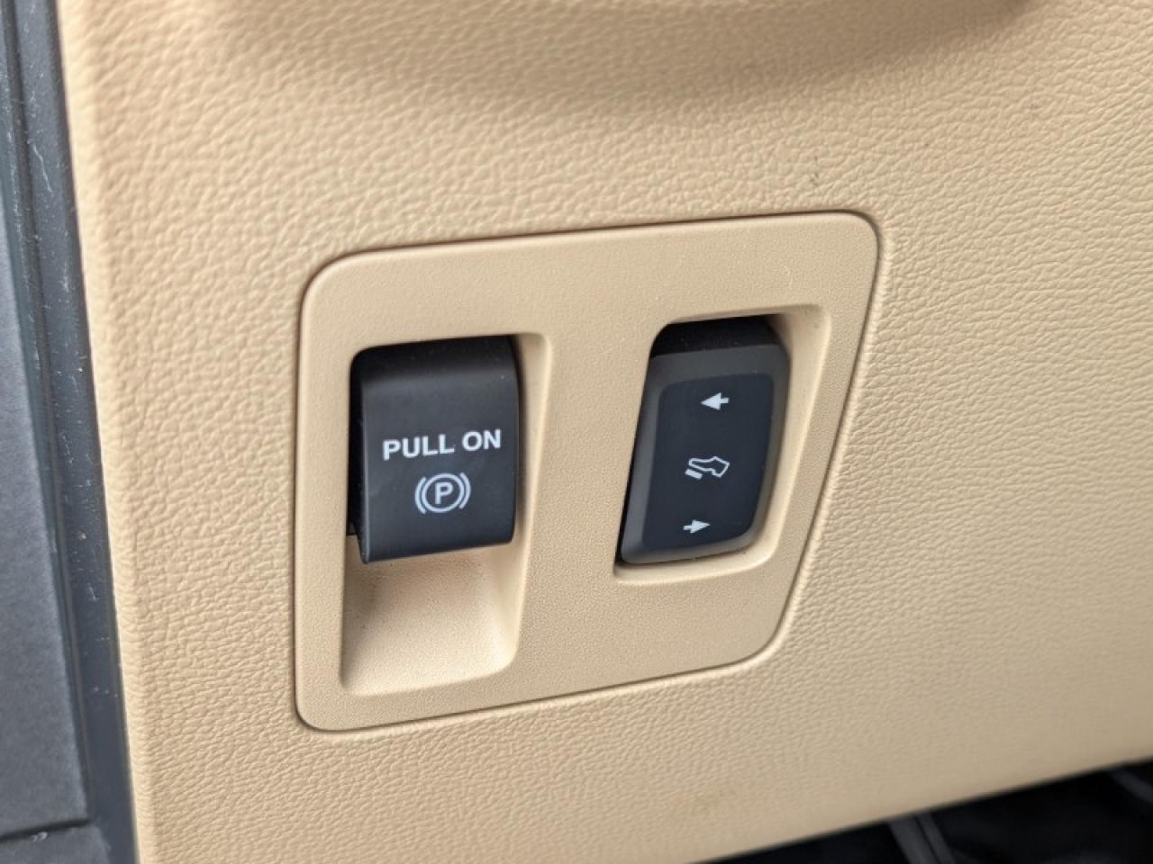 2018 Ford F-150 Lariat  **24 SERVICE RECORDS** Photo