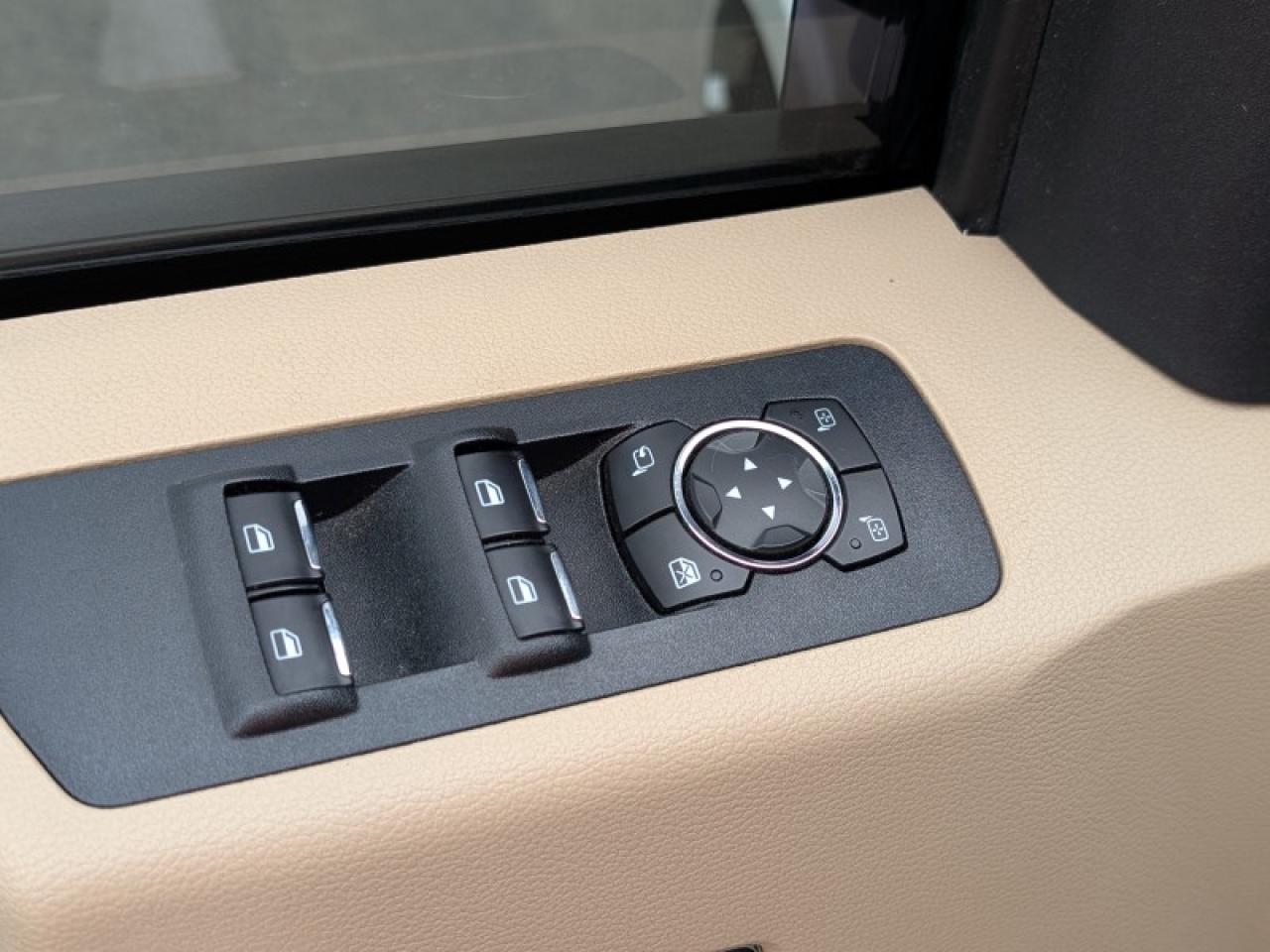 2018 Ford F-150 Lariat  **24 SERVICE RECORDS** Photo