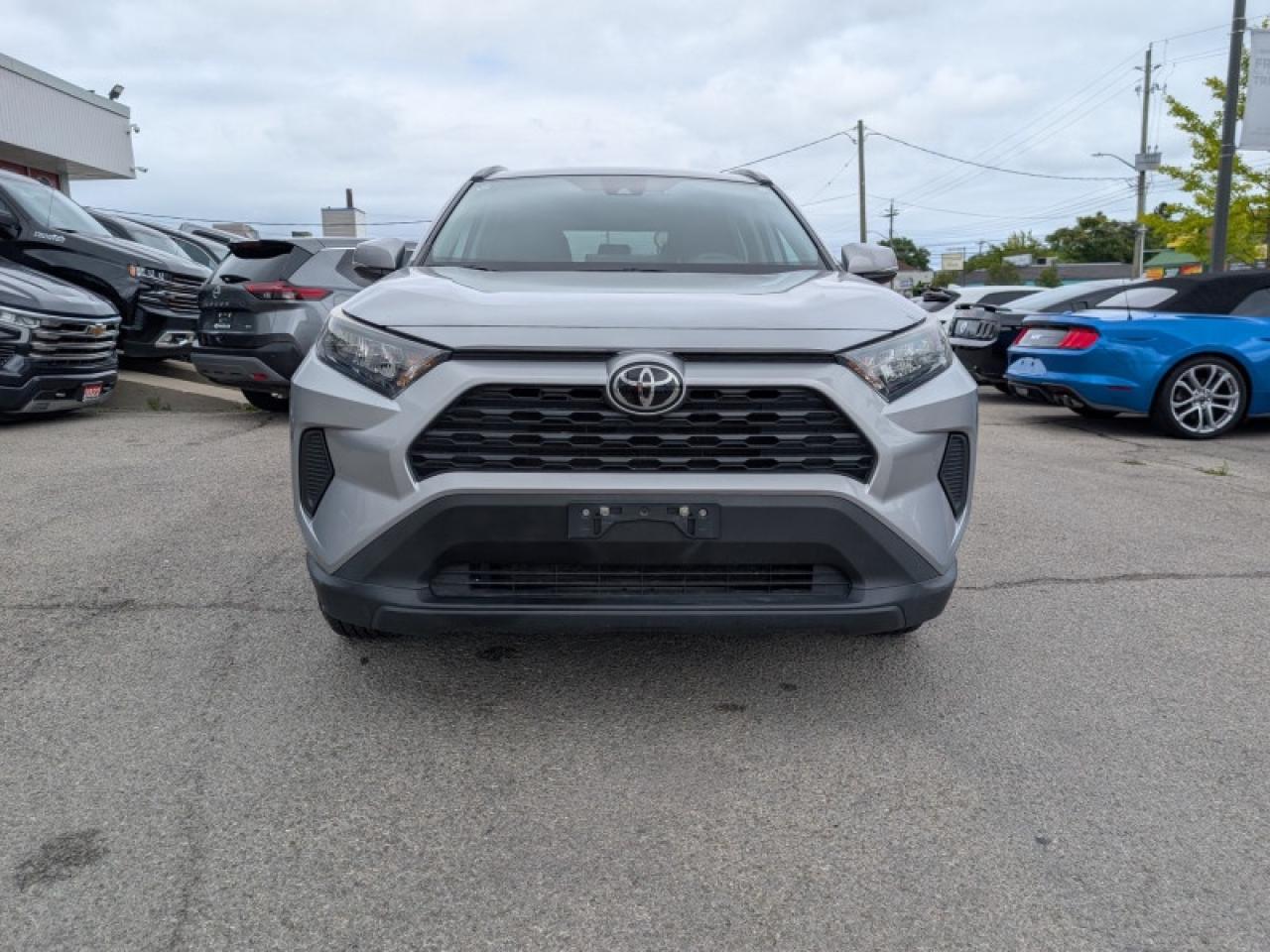 2021 Toyota RAV4 LE  **VERY CLEAN - 31 SERVICE RECORDS** Photo