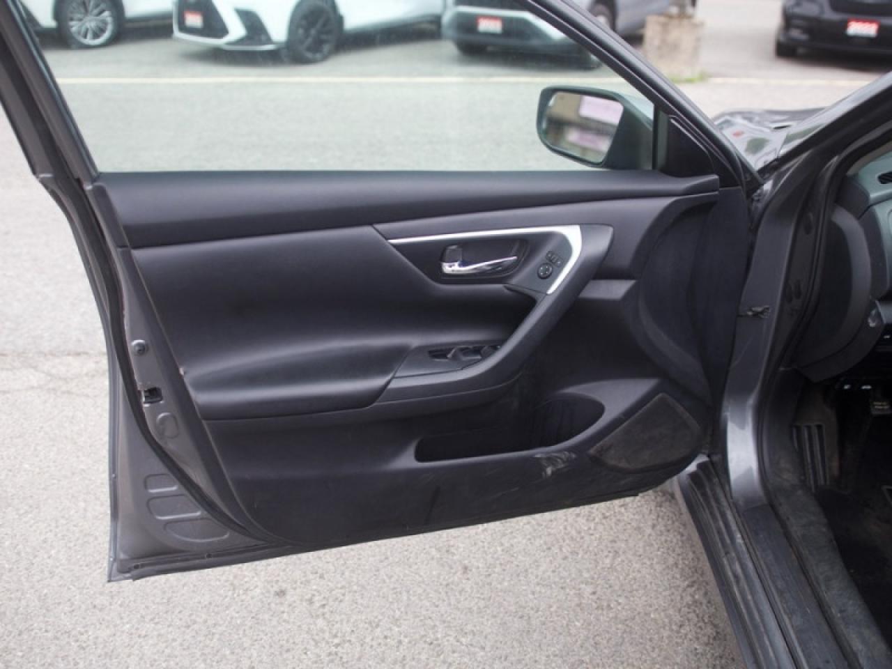 2018 Nissan Altima S  **CAM - BLUETOOTH - HTD SEATS** Photo