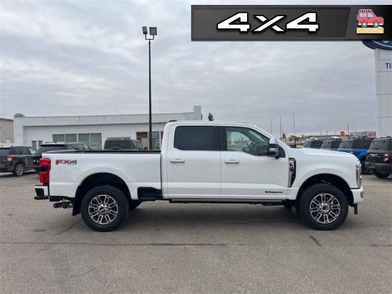 2026 Ford F-350 Super Duty Platinum Photo