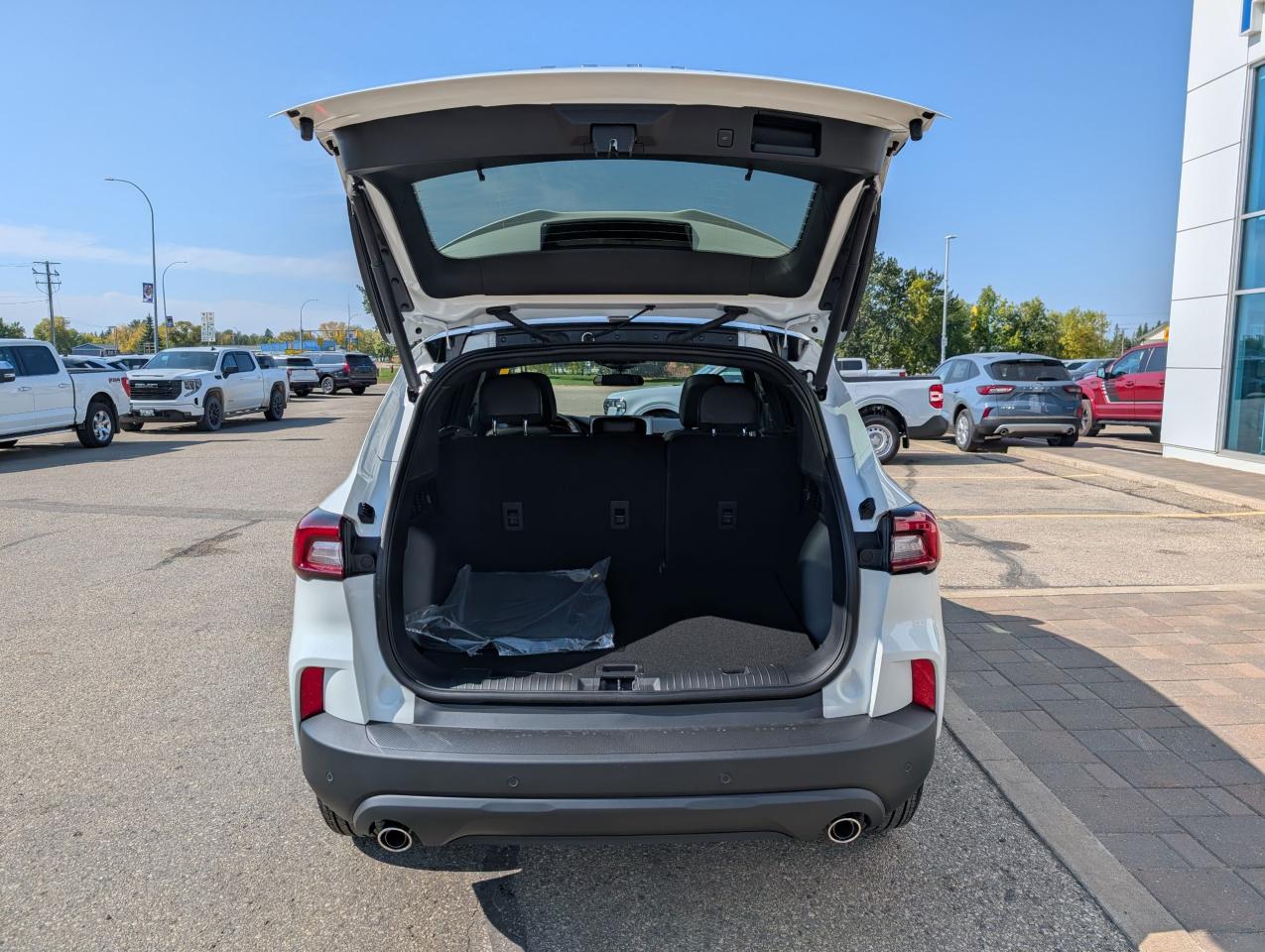 2025 Ford Escape ST-Line Photo5