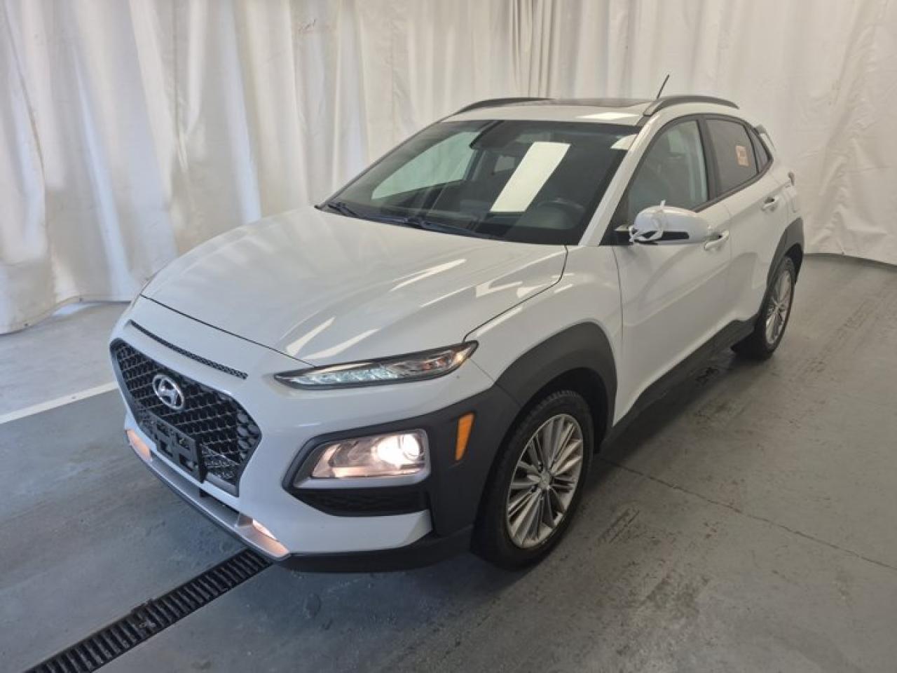 Used 2020 Hyundai KONA Luxury  AWD | Leather | Sunroof | Heated Wheel + Seats | CarPlay + Android | BSM | Rear Camera | for sale in Guelph, ON
