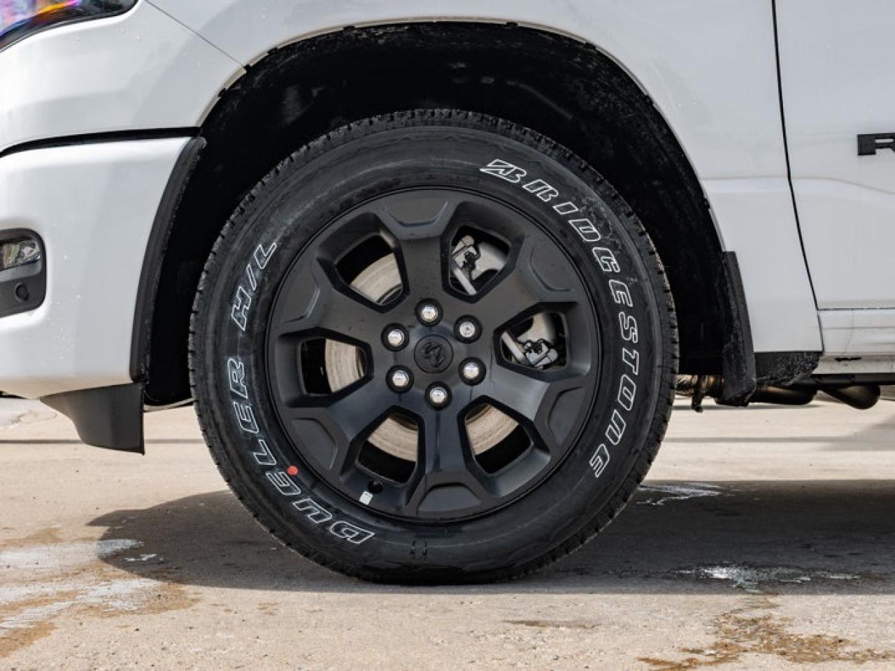 2025 RAM 1500 SPORT Photo