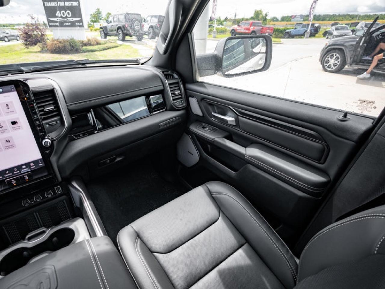 2025 RAM 1500 SPORT Photo