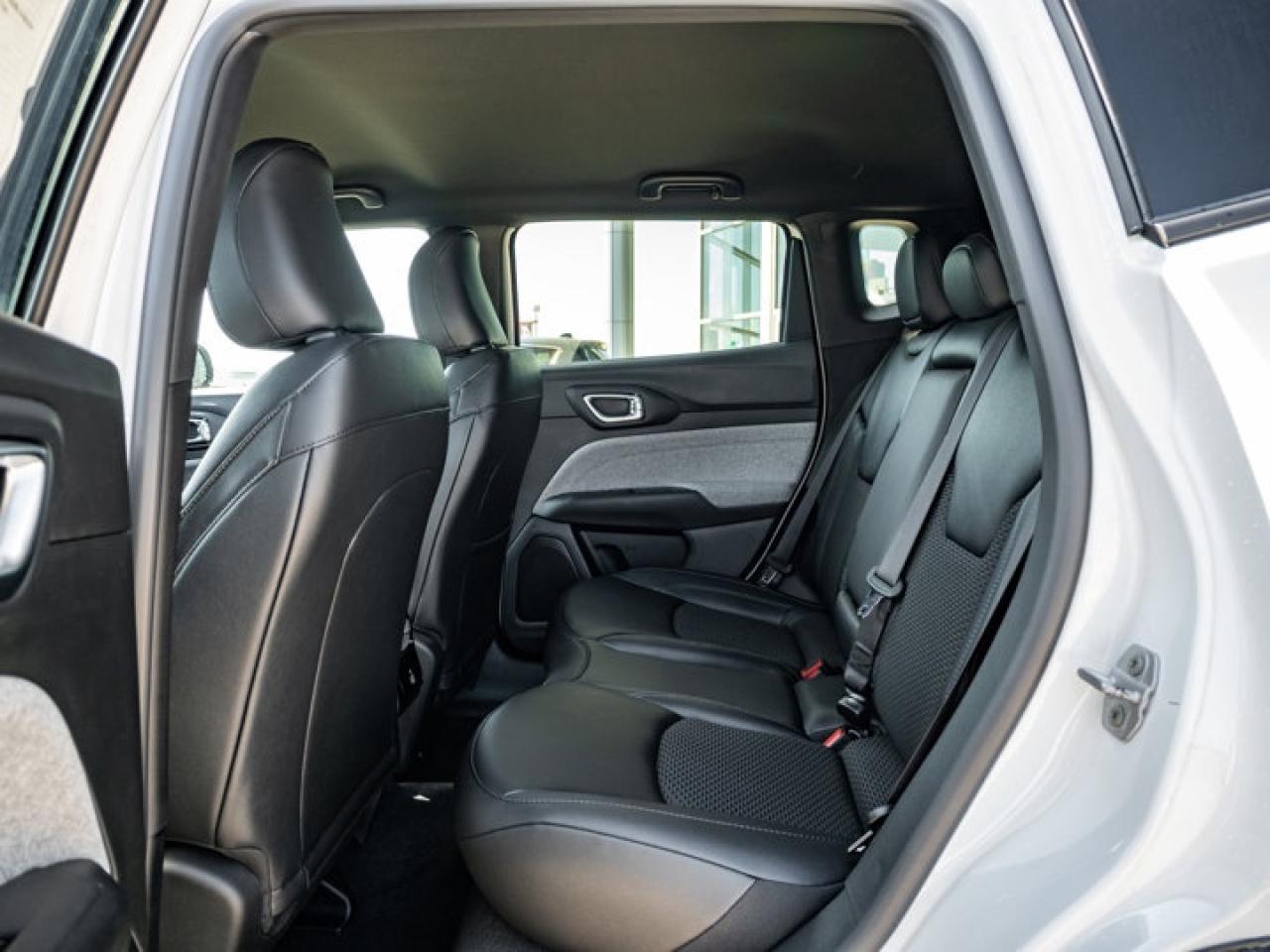 2026 Jeep Compass NORTH Photo