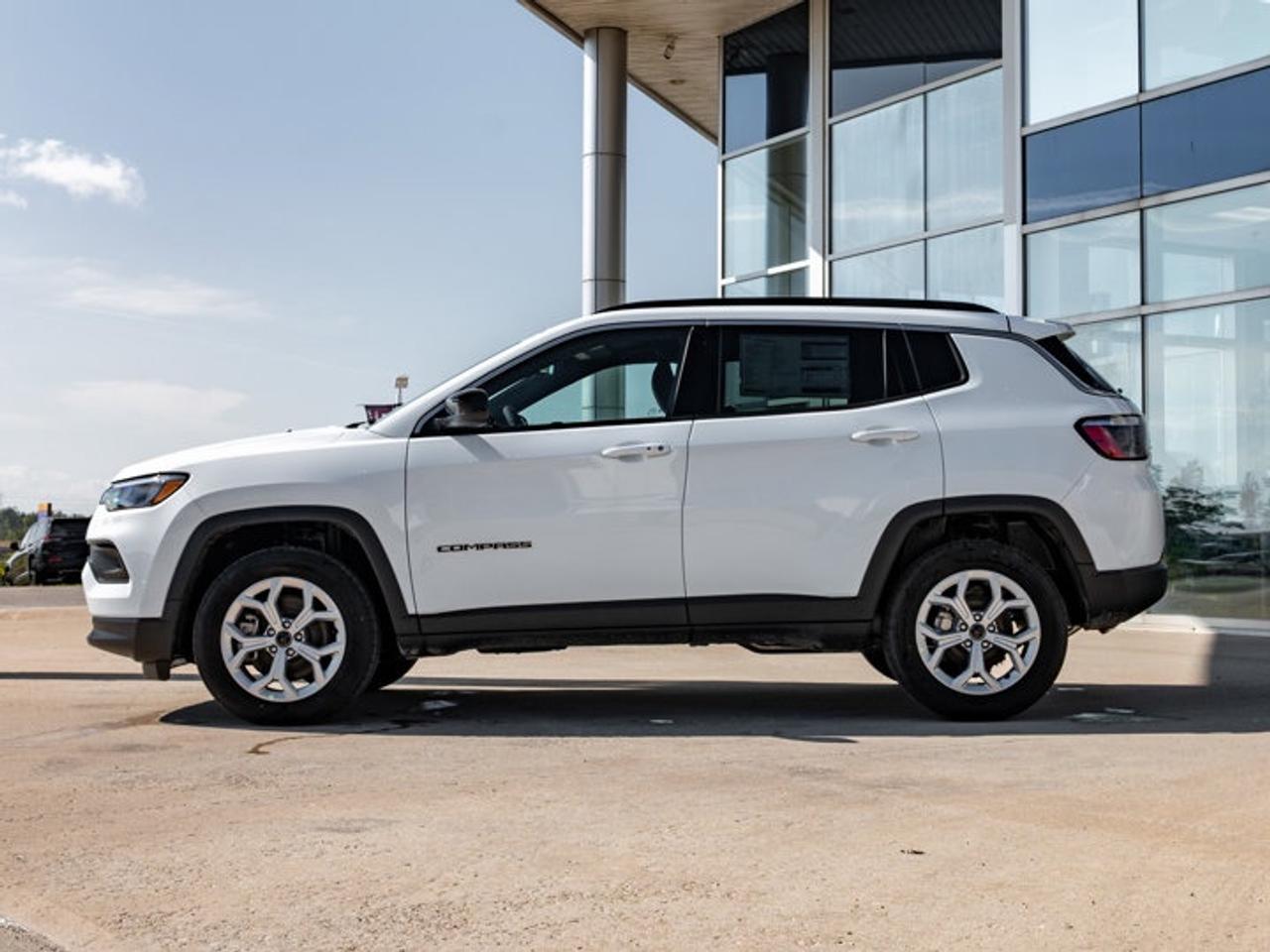 2026 Jeep Compass NORTH Photo3