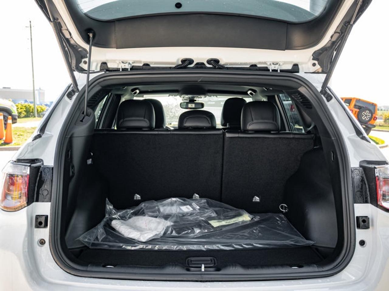 2026 Jeep Compass NORTH Photo