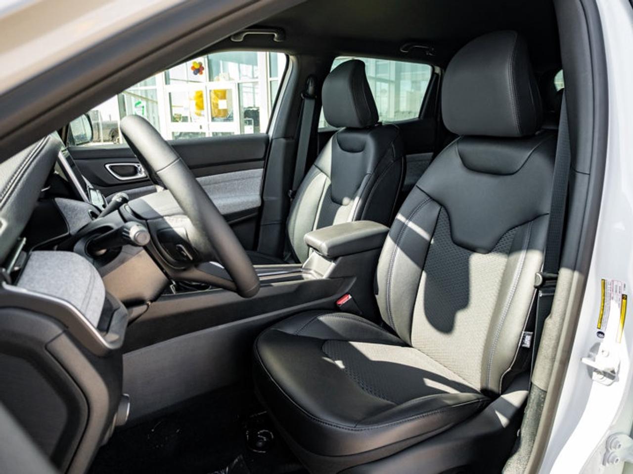 2026 Jeep Compass NORTH Photo