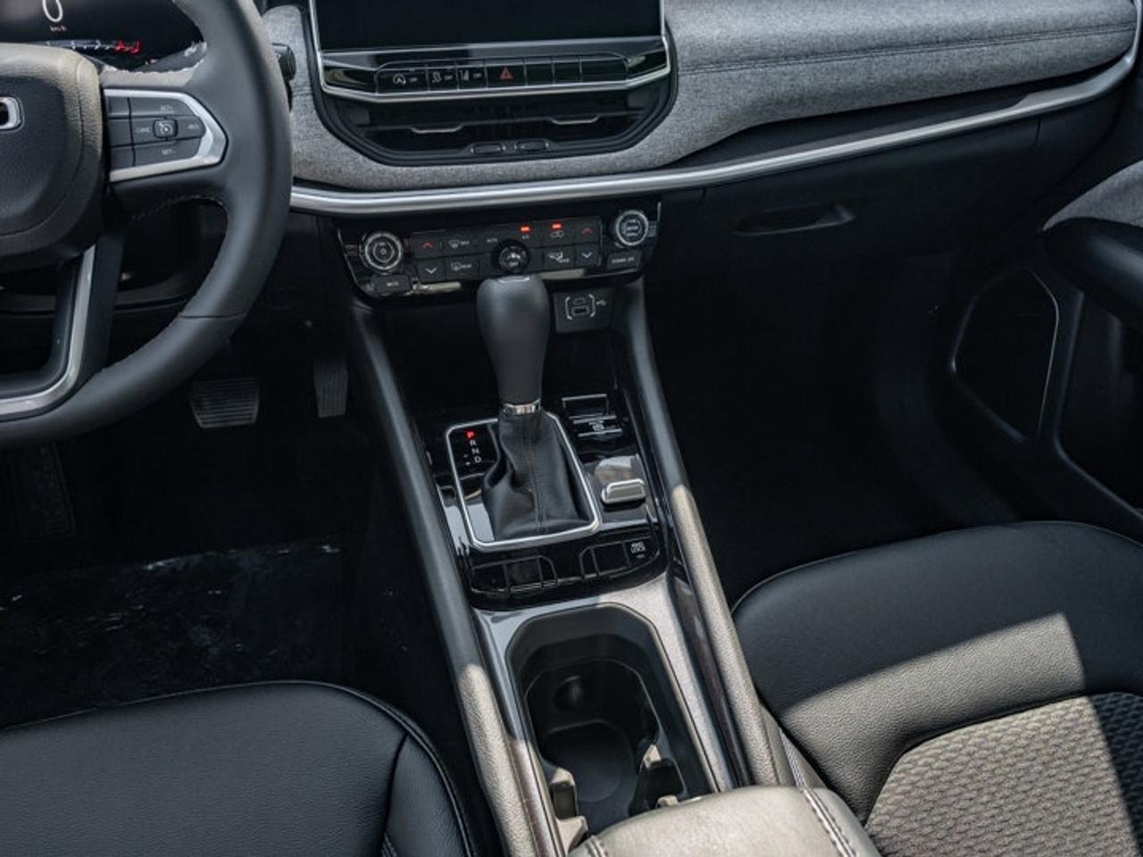 2026 Jeep Compass NORTH Photo