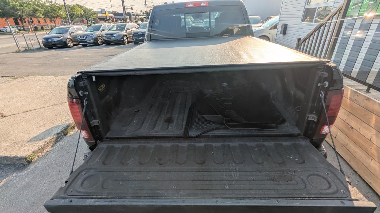 2017 RAM 1500 4WD Crew Cab 149 Sport - Photo #6