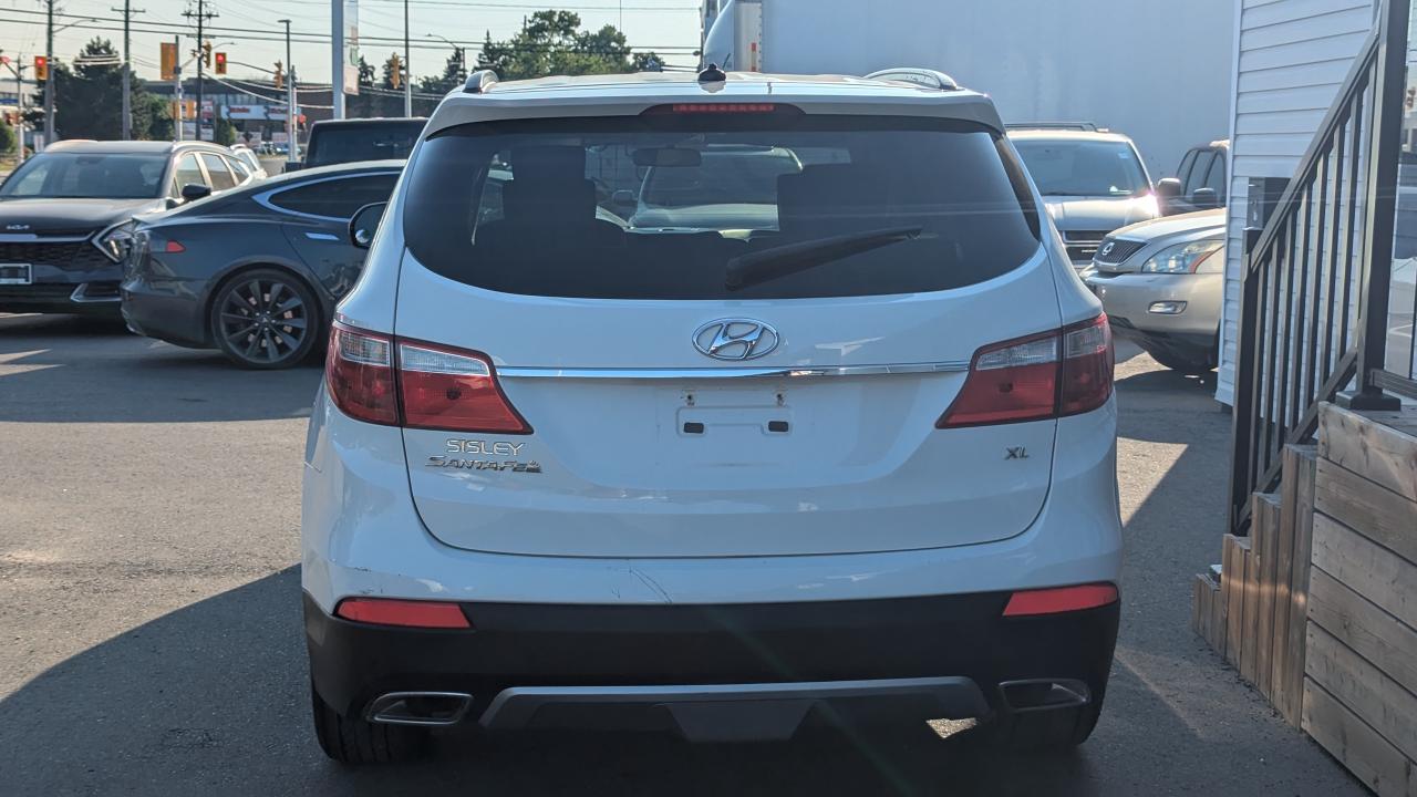 2016 Hyundai Santa Fe XL FWD 4dr 3.3L Auto - Photo #5