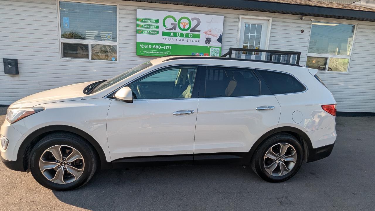 2016 Hyundai Santa Fe XL FWD 4dr 3.3L Auto - Photo #4