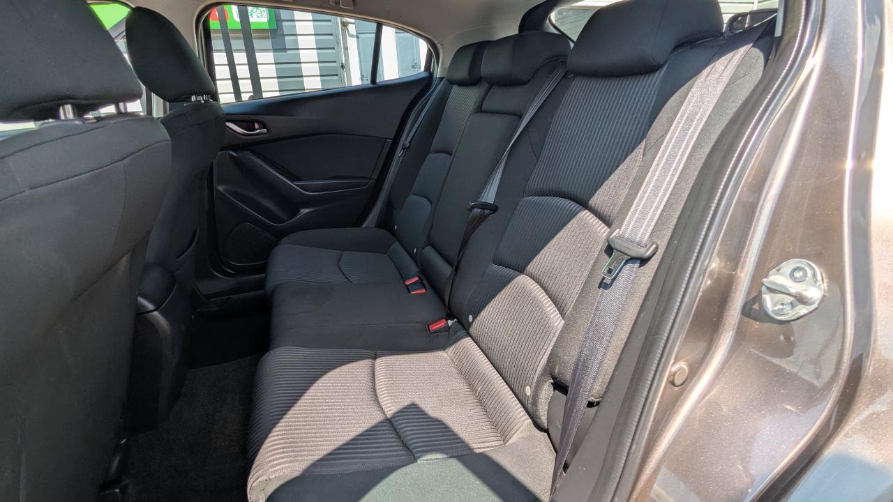 2014 Mazda MAZDA3 Hatchback 5dr HB Man i Touring - Photo #7