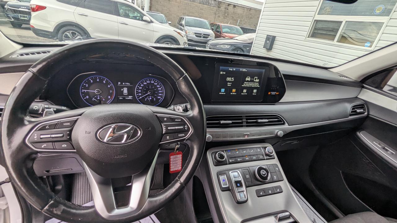 2020 Hyundai PALISADE Essential 8-Passenger FWD - Photo #11