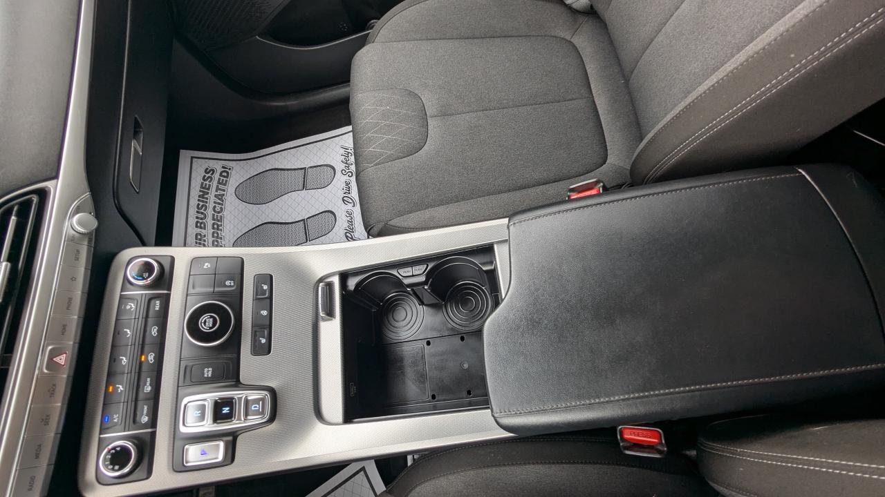2020 Hyundai PALISADE Essential 8-Passenger FWD - Photo #18