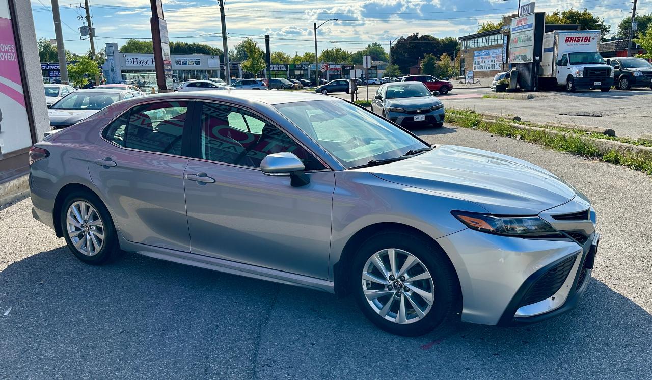 2021 Toyota Camry SE | NO ACCIDENTS | ALLOYS Photo3