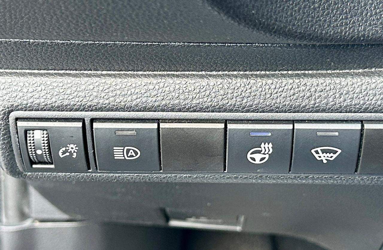 2022 Toyota Corolla LE UPGRADE | SUNROOF | ALLOYS | BACK UP CAMERA Photo