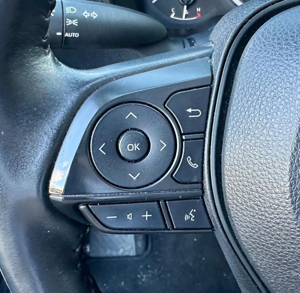 2022 Toyota Corolla LE UPGRADE | SUNROOF | ALLOYS | BACK UP CAMERA Photo