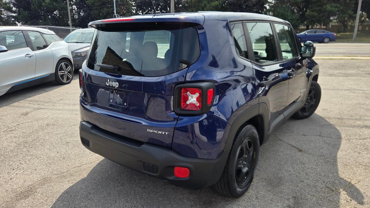 2016 Jeep Renegade Sport Navi/Backup Cam/Apple Carplay - Photo #4