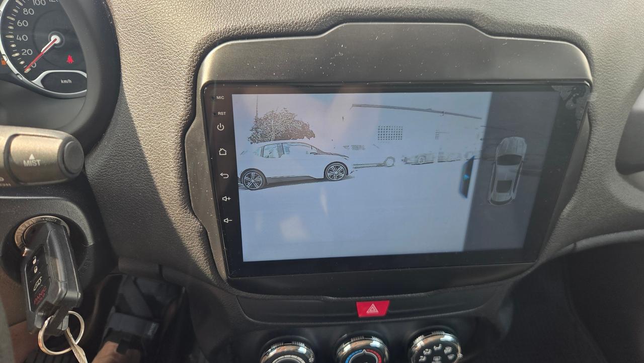 2016 Jeep Renegade Sport Navi/Backup Cam/Apple Carplay - Photo #14