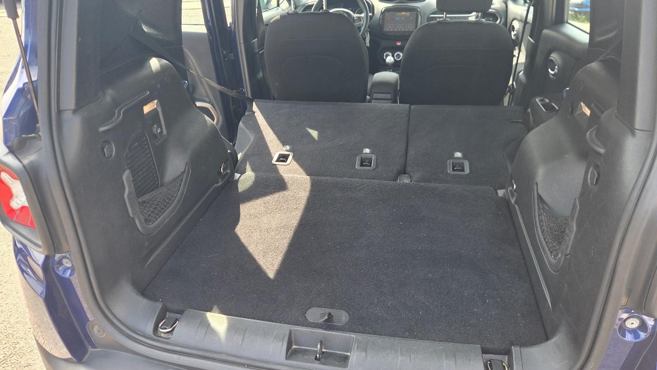 2016 Jeep Renegade Sport Navi/Backup Cam/Apple Carplay - Photo #11