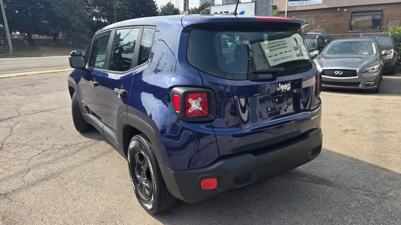 2016 Jeep Renegade Sport Navi/Backup Cam/Apple Carplay - Photo #3