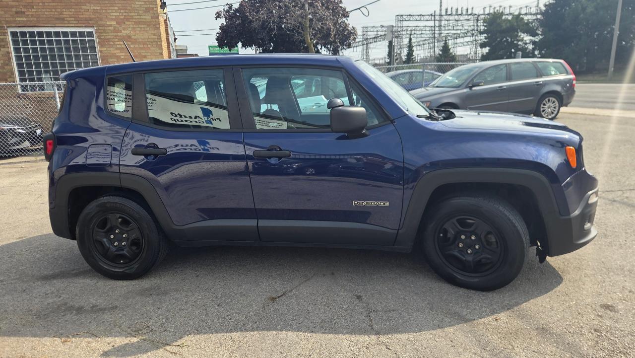 2016 Jeep Renegade Sport Navi/Backup Cam/Apple Carplay - Photo #5