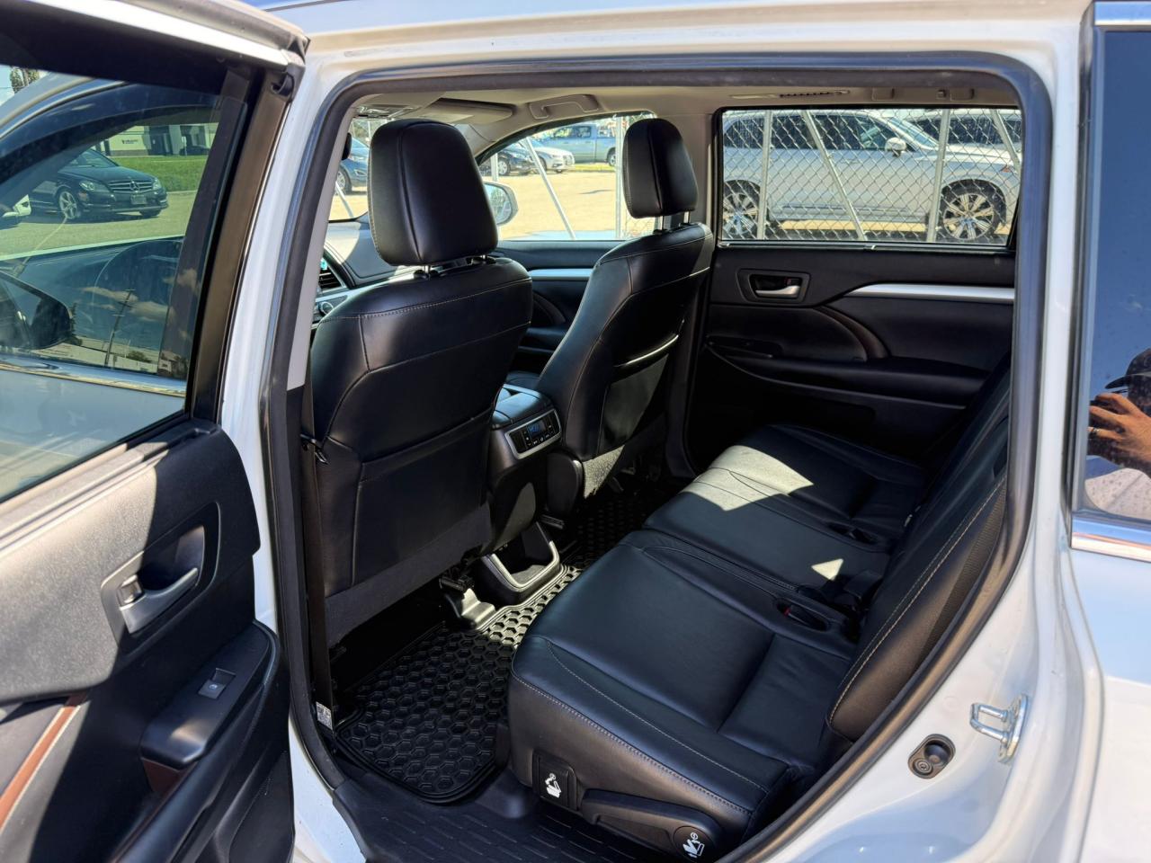 2018 Toyota Highlander AWD XLE | ALL CREDIT ACCEPTED!! - Photo #15