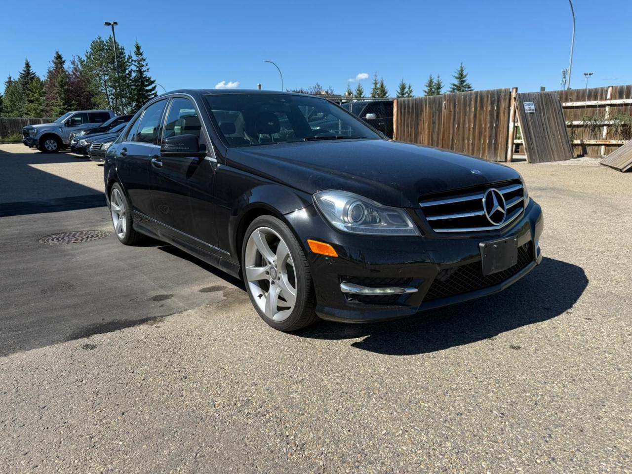 Used 2014 Mercedes-Benz C-Class C 350 4MATIC | ALL CREDIT ACCEPTED!! for sale in Edmonton, AB
