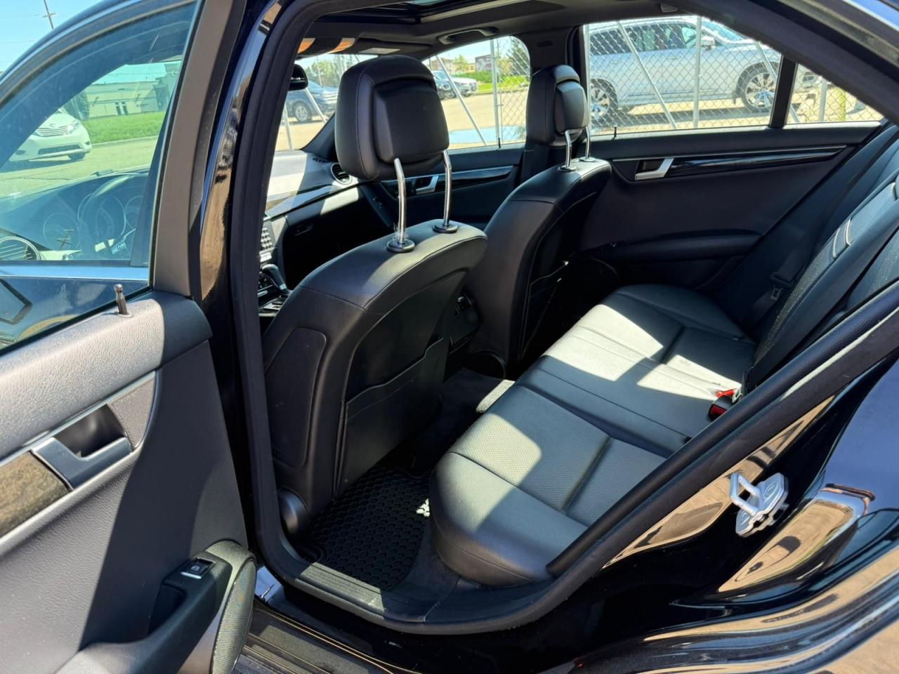 2014 Mercedes-Benz C-Class C 350 4MATIC | ALL CREDIT ACCEPTED!! - Photo #17