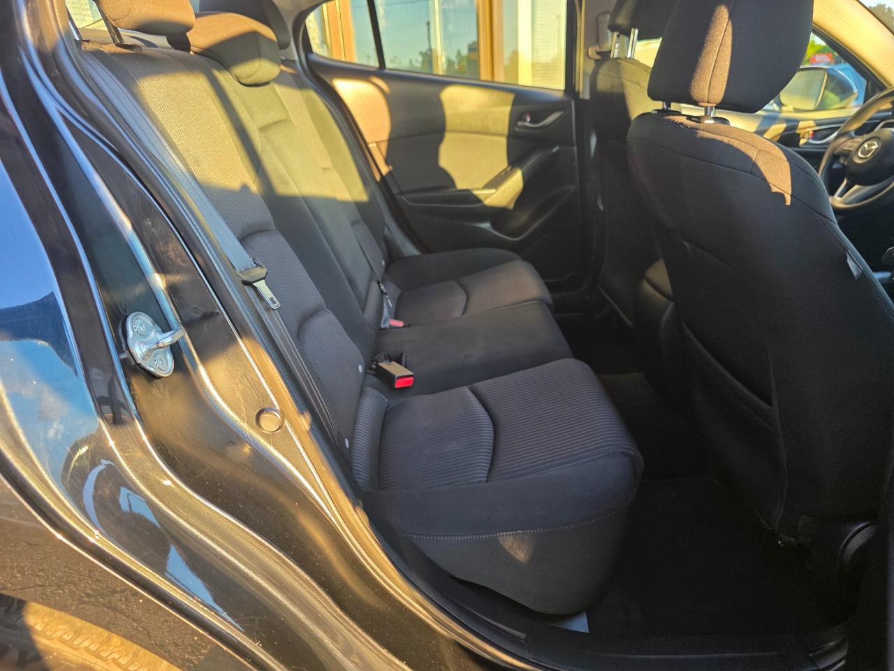 2015 Mazda MAZDA3 GS Back up Camera | Bluetooth | Cruise Photo