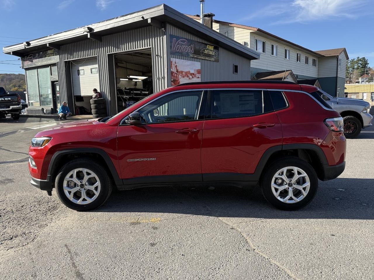 2026 Jeep Compass NORTH 4X4 Photo3