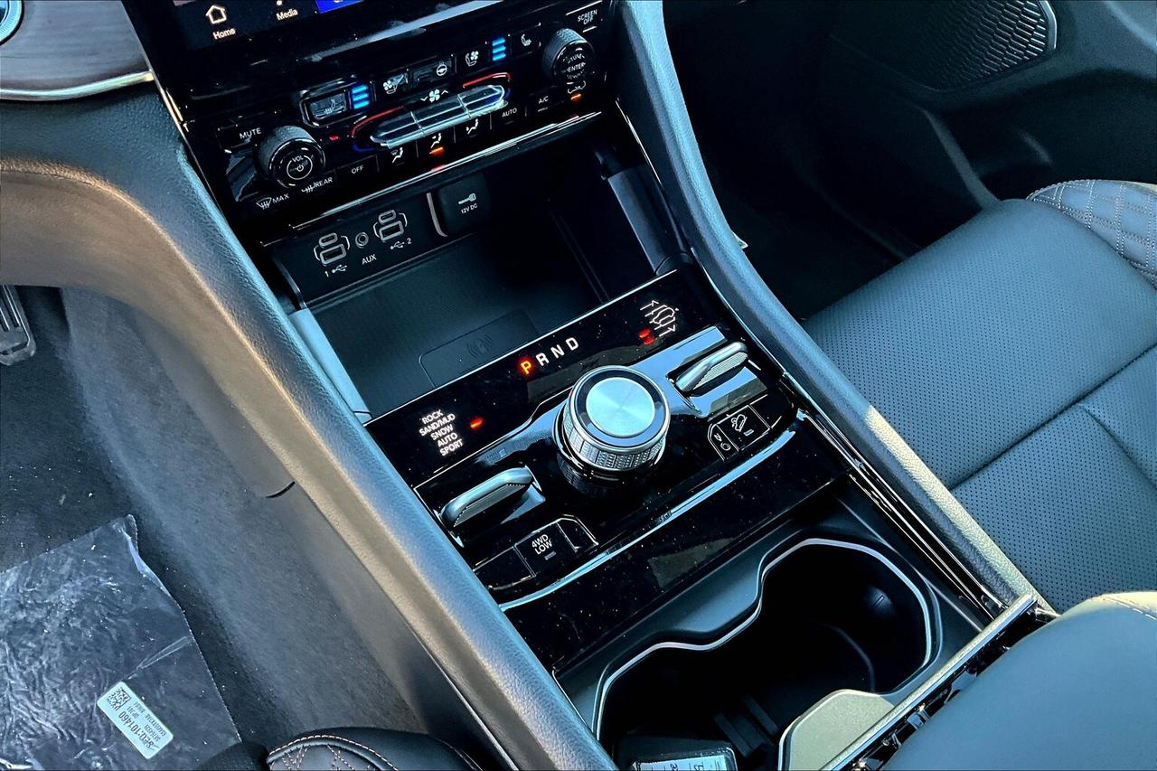2025 Jeep Grand Cherokee SUMMIT | THIS PRICE & 0% FOR 72 MONTHS!!!!!!!! Photo