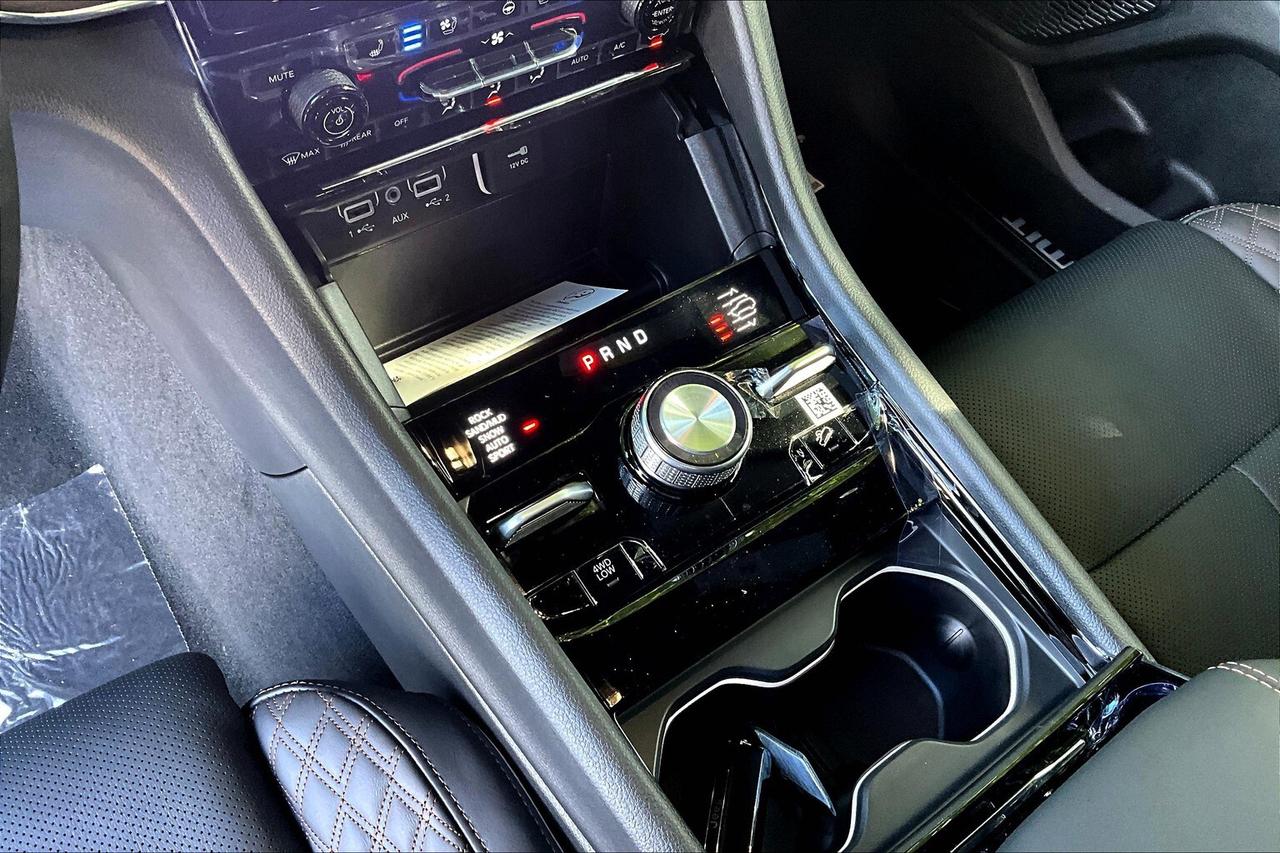 2025 Jeep Grand Cherokee SUMMIT | THIS PRICE & 0% FOR 72 MONTHS!!!!!!!! Photo