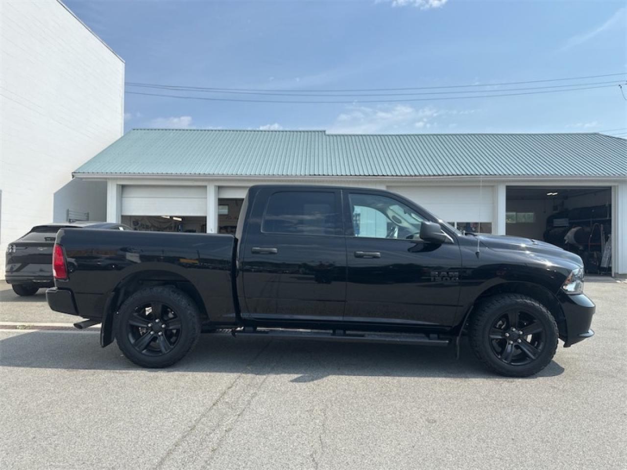 2022 RAM 1500 Classic Express  - Night Edition Photo5